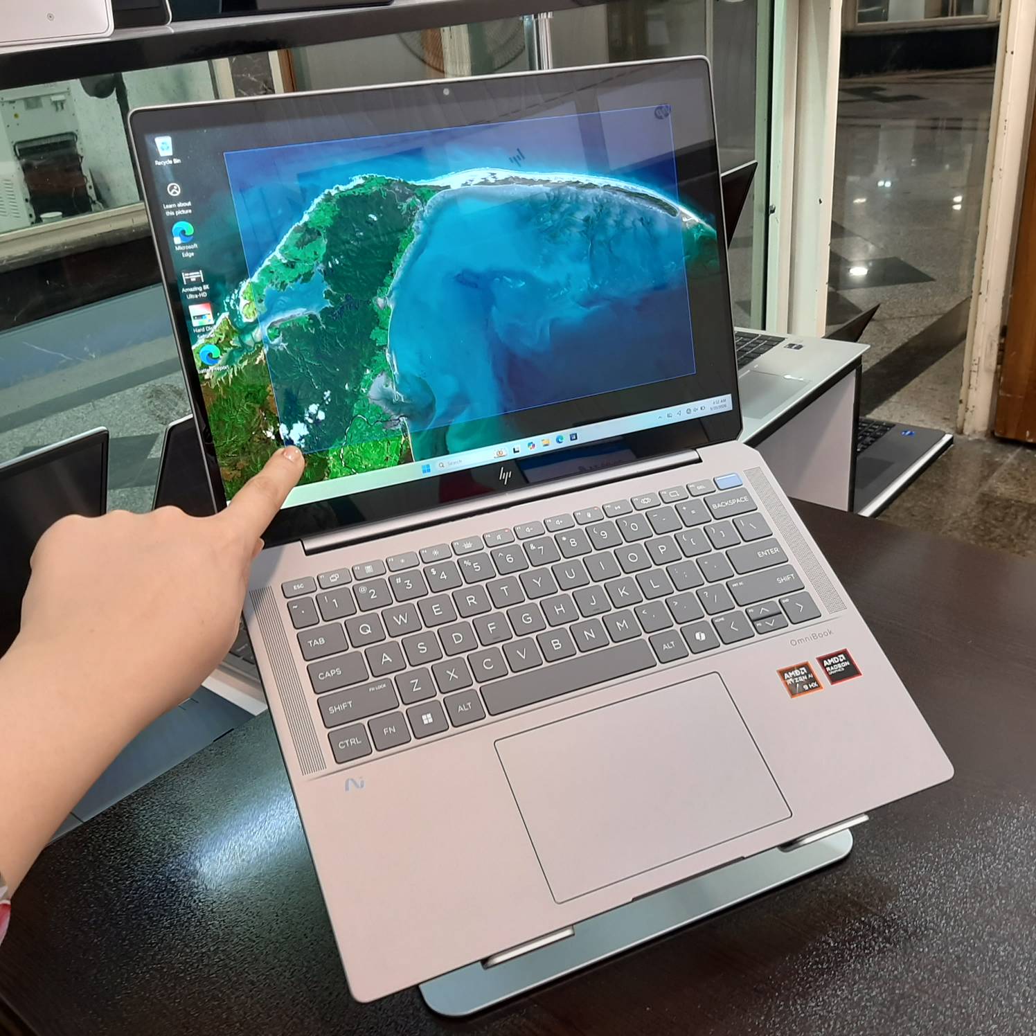hp Omnibook Ultra Laptop 14
