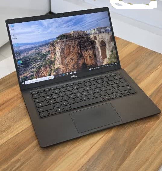 ِDELL5400 i5-8365/8 RAM/256 SSD/intel/14FHD/touch