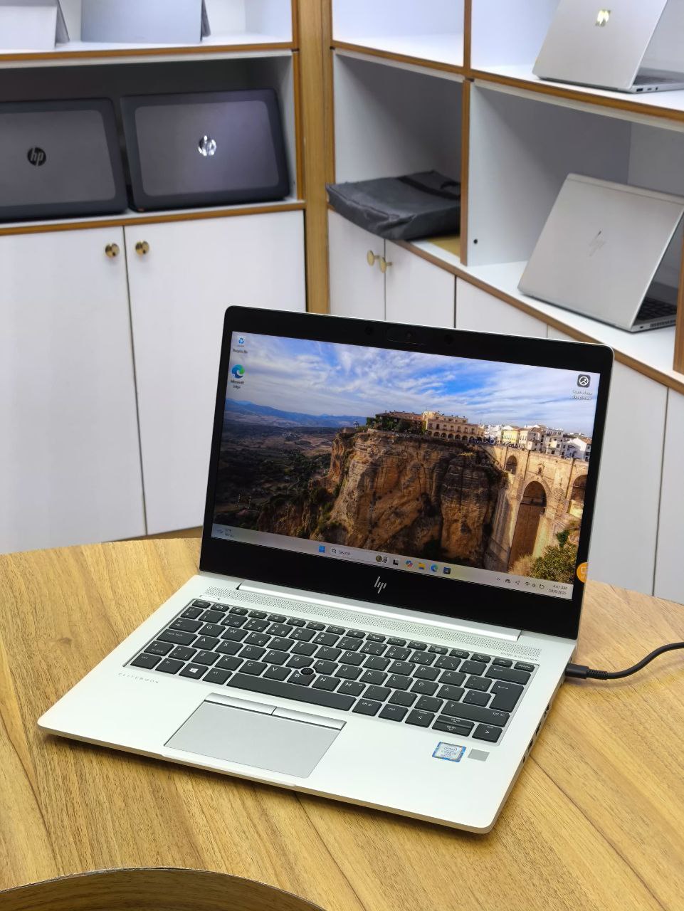 HP EliteBook 830 G6 /i5 /16 /256GB /