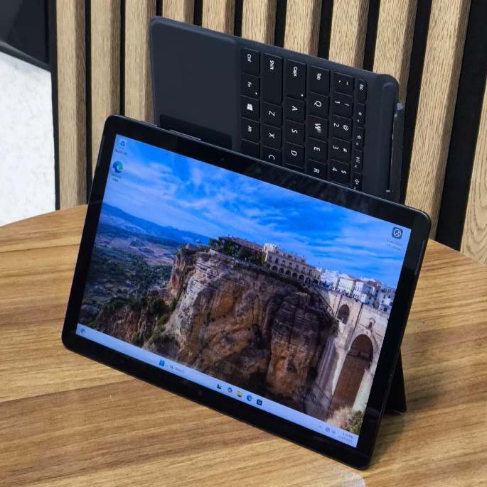 Microsoft Surface Go 3 /8/128