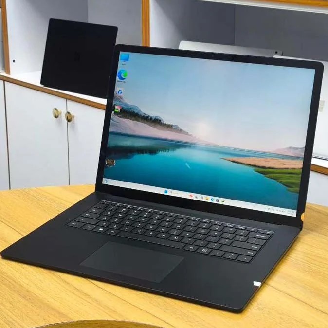 Surface Laptop 5/i7/16/512/15″