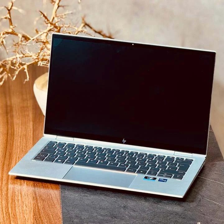 HP Elitebook 1030 g8 /i7-11/16/512