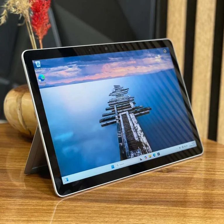 Surface Go 3 /pentium/4/64