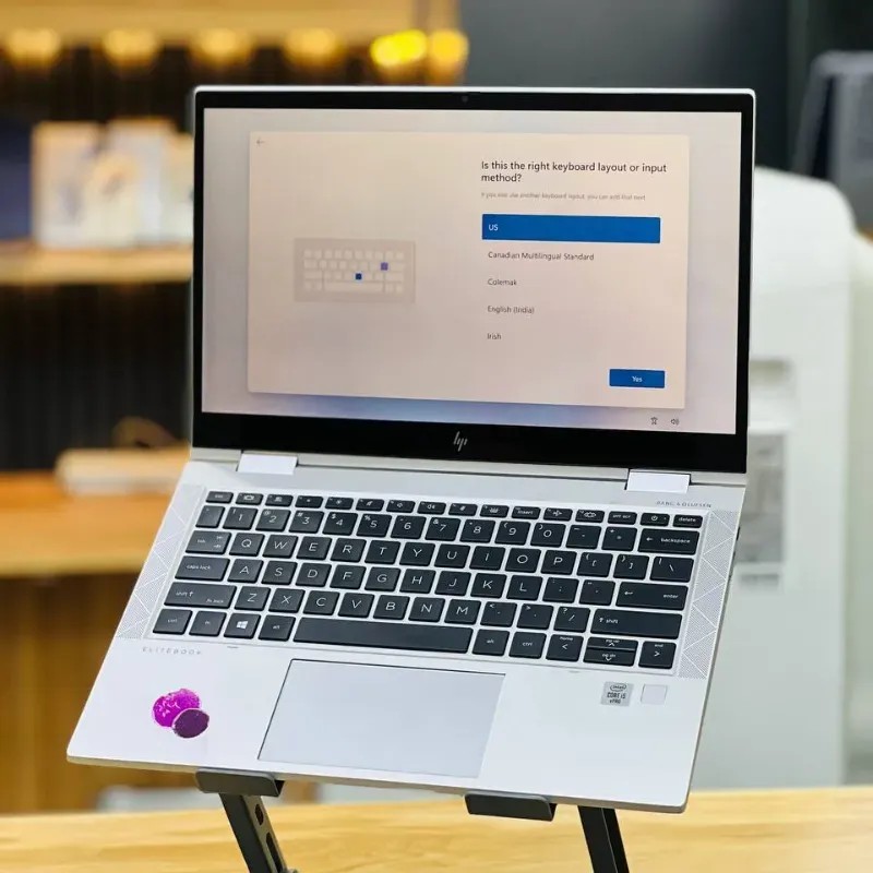 HP EliteBook 640 G9 – i5-1235U – 16GB – 256GB SSD – Intel UHD – 14″ FHD