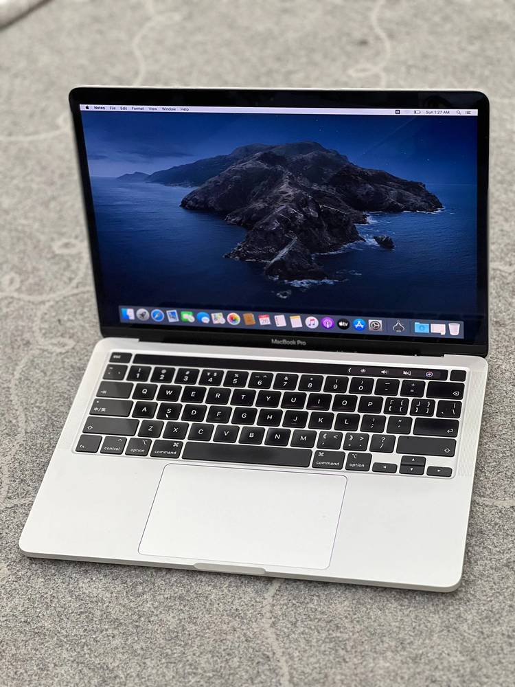 Apple MacBook Pro 2019 – i5 – 8GB – 128GB SSD – Intel Iris Plus – 13.3″ 2K Touchbar