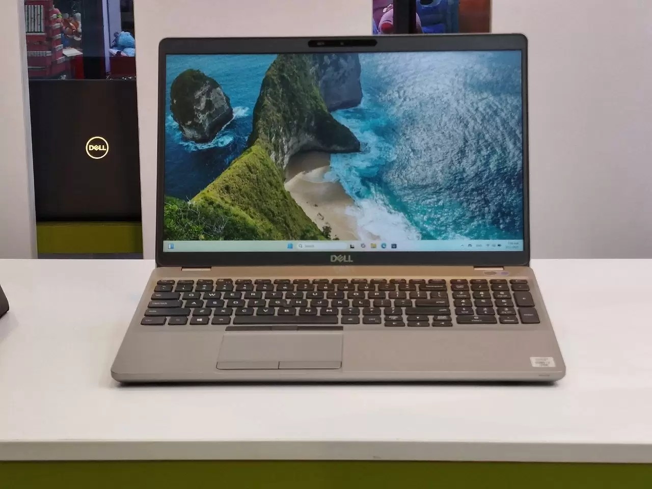 لپ تاپ 15.6 اینچی Dell Precision 3551 FHD