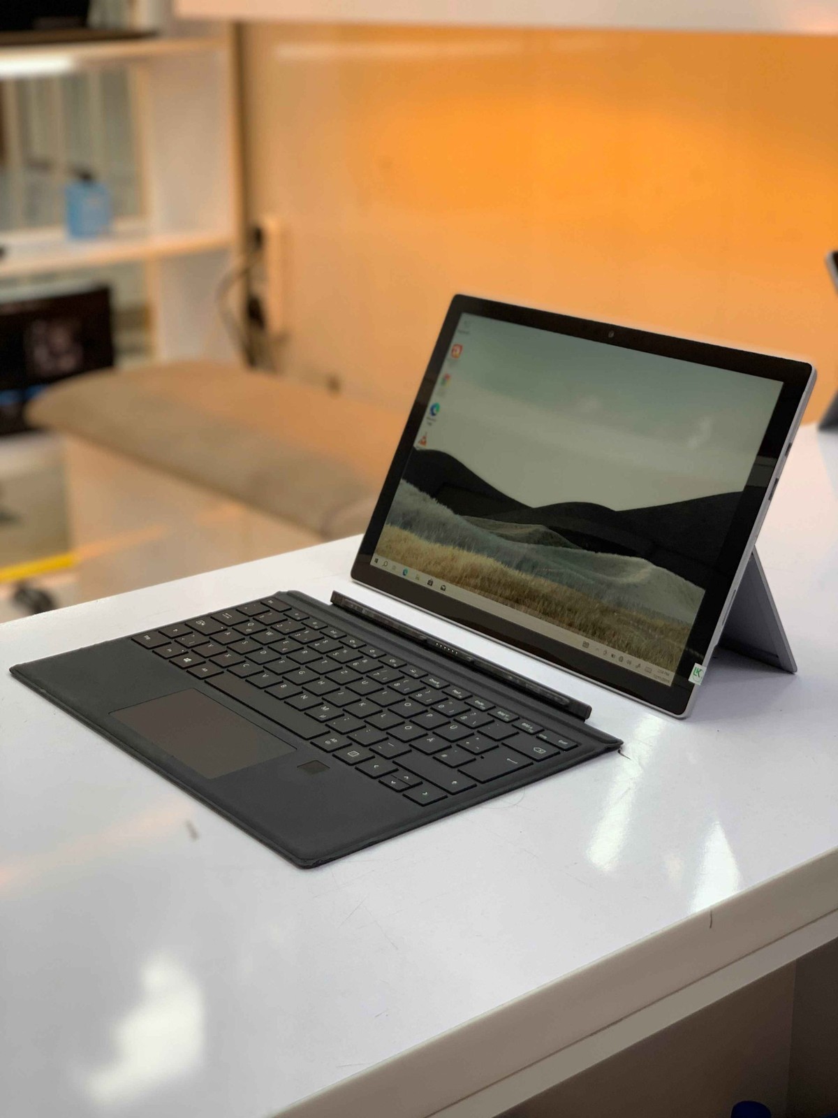 لپتاپ استوک Microsoft مدل pro 5
