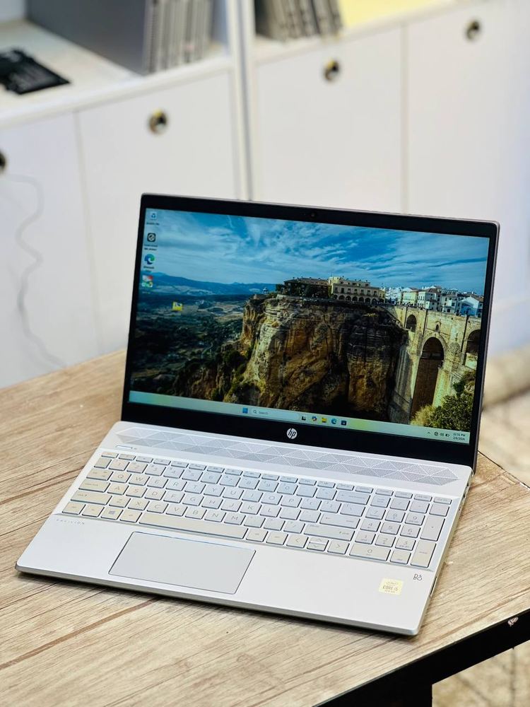 لپ تاپ HP Pavilion 15 i5(8265U) 8GB-256SSD-Intel UHD Touch