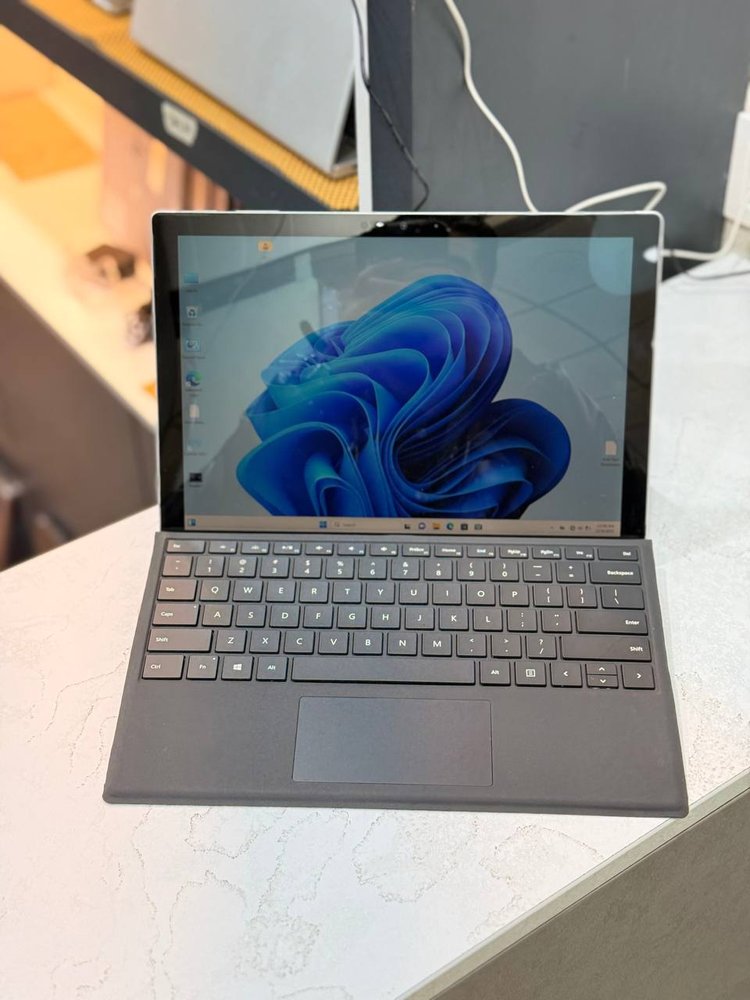 لپ تاپ Surface Pro 5 i5 7300U | 8GB | SSD 256GB | Intel UHD | 12.3 inch Touch + Sim