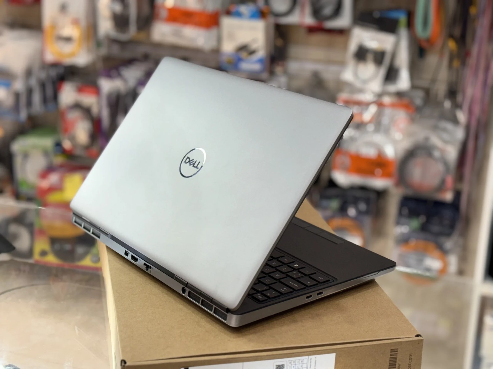 لپ تاپ نسل دهمی رندرینگ مدل Dell Precision 7550