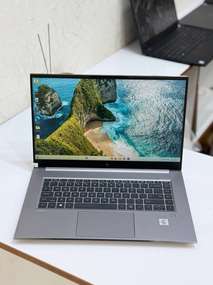 لپ تاپ استوک HP ZBook Studio G7 | Core i7-10850H | 32 GB Ram DDR4 | SSD 512 GB | VGA 4 GB Quadro T1000 | Display 15.6 FHD