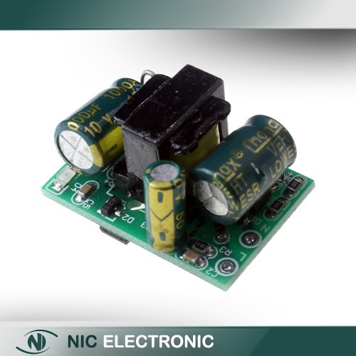 مبدل ولتاژ AC TO DC 5V 700MA