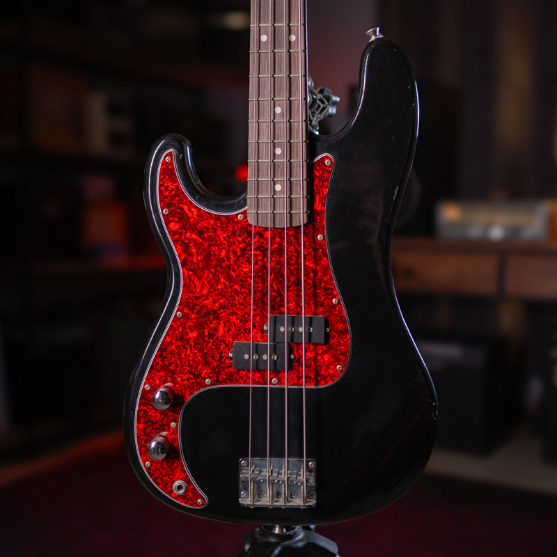 گیتار بیس سِلدِر Selder P-Bass Black with Red Tortoise