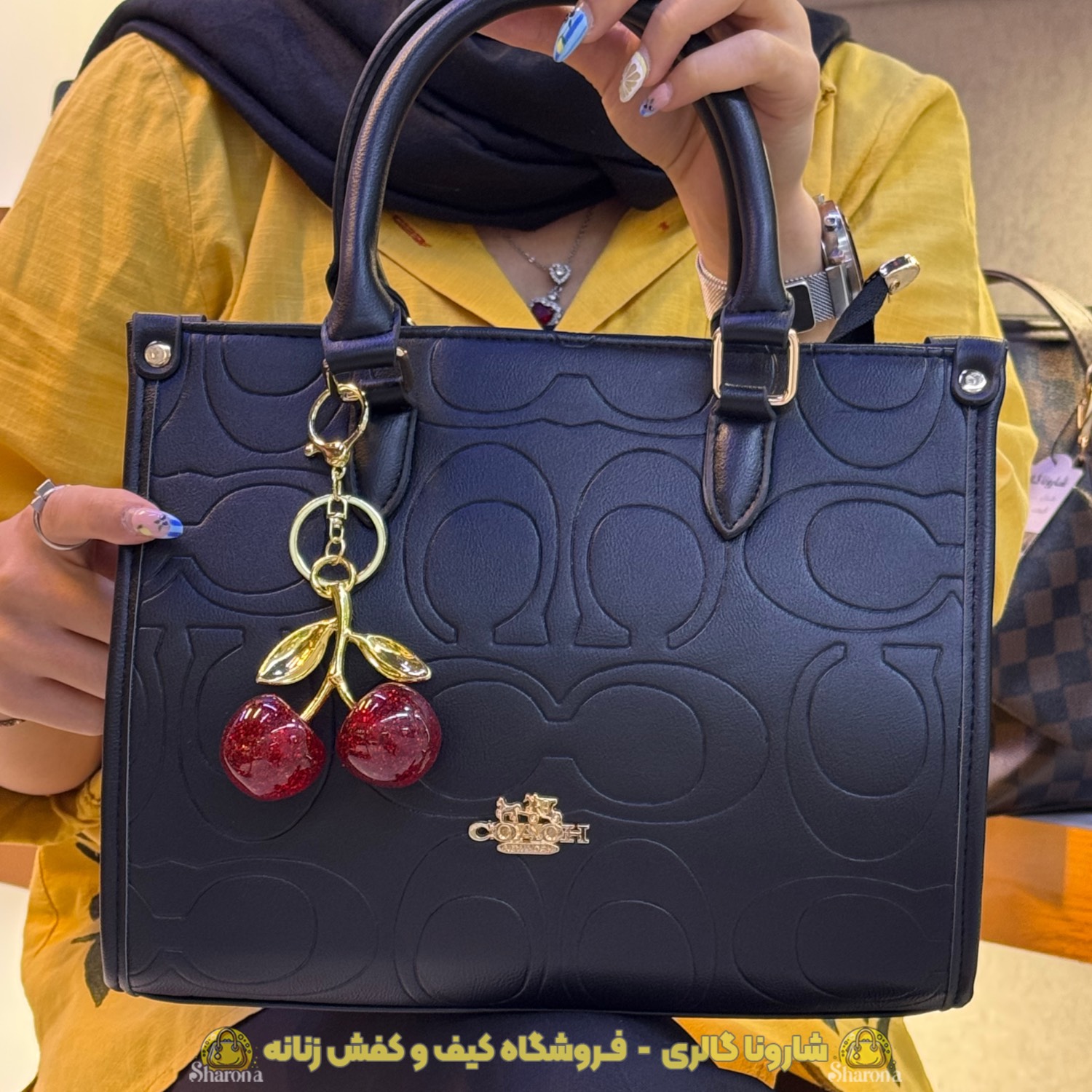 کیف دستی ودوشی زنانه گیلاسی