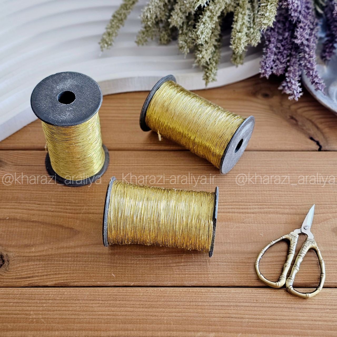 نخ زری دار گلابتون رنگ طلایی