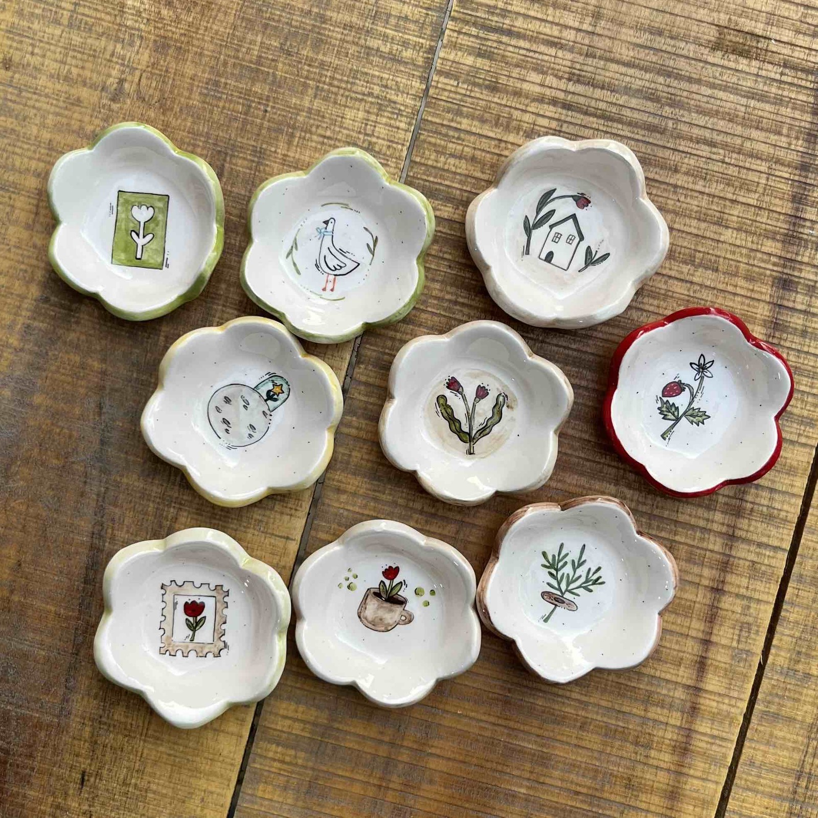جا انگشتری مینیاتوری سرامیکی Miniature ceramic ring holder - خونه نقطه
