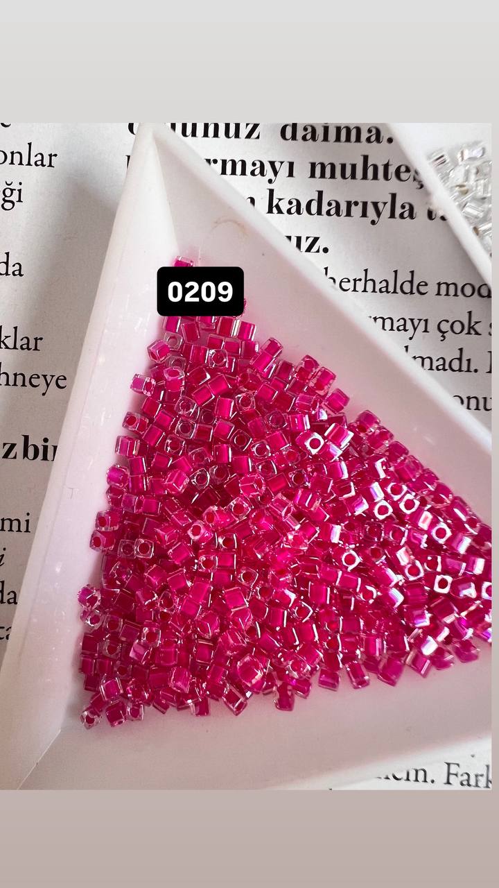 مکعبی سایز 1.8 میل کد 0209