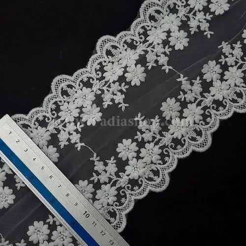 ارگانزا 13 گل دار سفید X126H