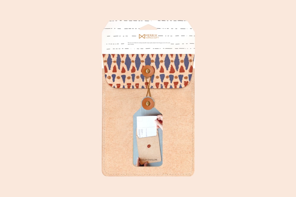 پاکت دکمه دار چرمی لوتوس A6
