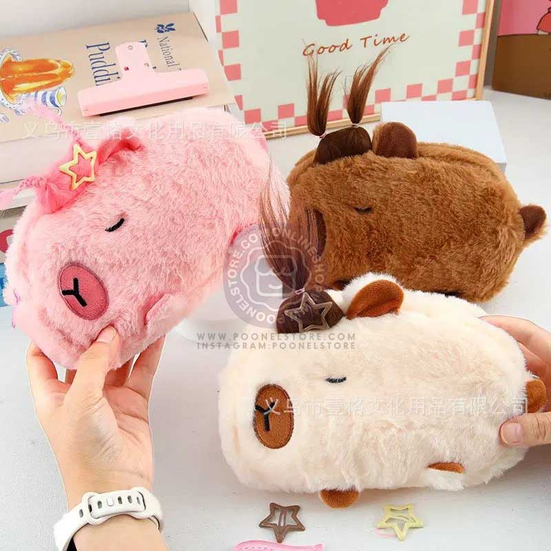 +ویدیو جامدادی پینترستی پولیشی کاپی بارا، کیف جامدادی فانتزی کاپی بارا مدل دانش آموزی Plush Capybara Pencil Case Novelty Cute Pencil Pouch for Girls Desktop Child Brown And Pink And White