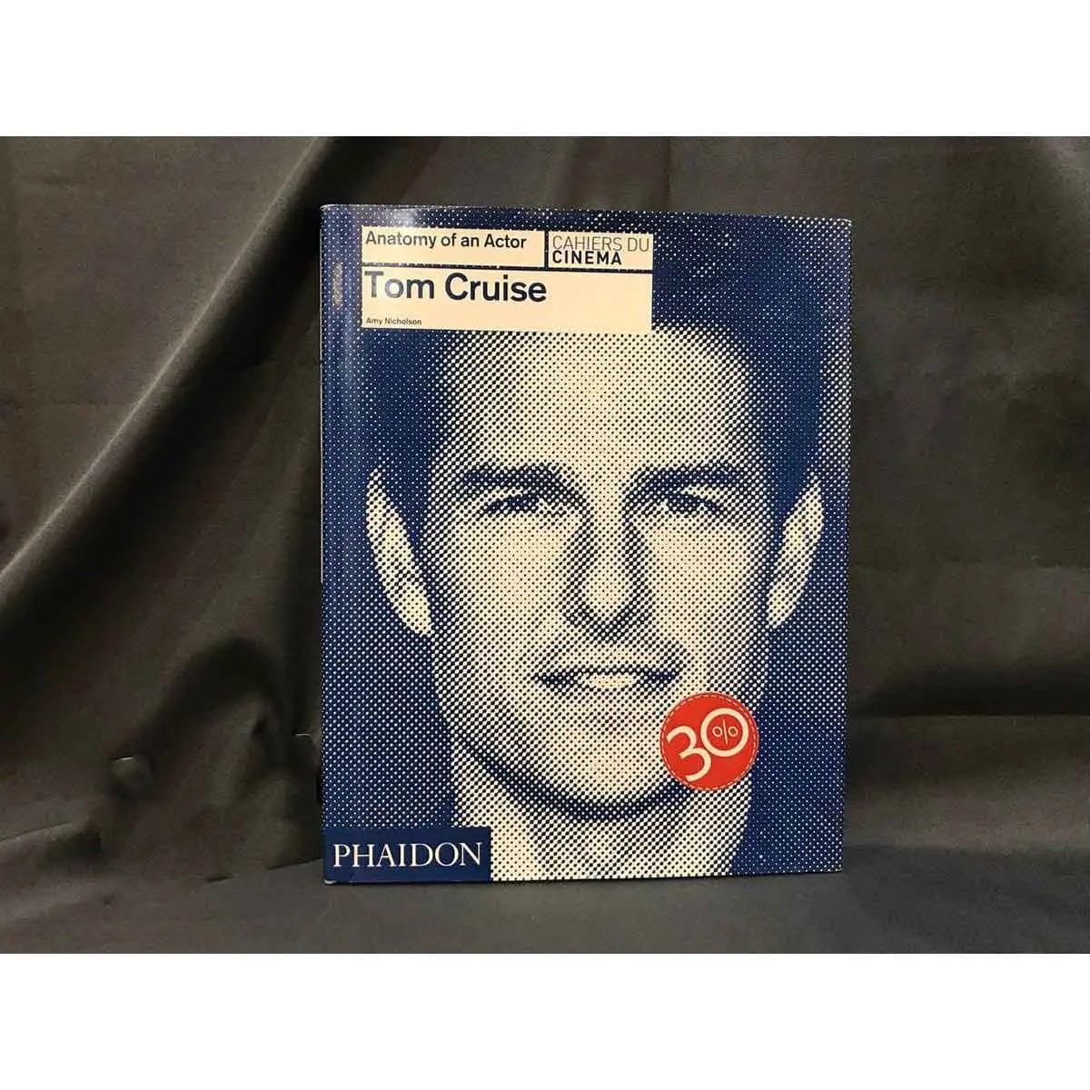 کتاب تام کروز ( ۱۰ نقش آفـــریـــنـــی بـــــرتـــر ) Tom Cruise