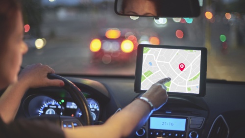 تحقیق درمورد GPS سیستم موقعیت یاب ماهواره ای همراه فایل ارائه - اسمارت فایل