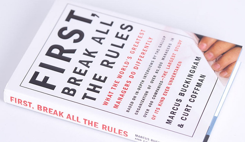 دانلود کتاب آموزشی ابتدا همه قوانین را بشکنید (First, Break All the Rules) جلد اول