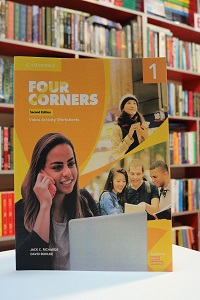1 Four Corners 2nd Video Activity book