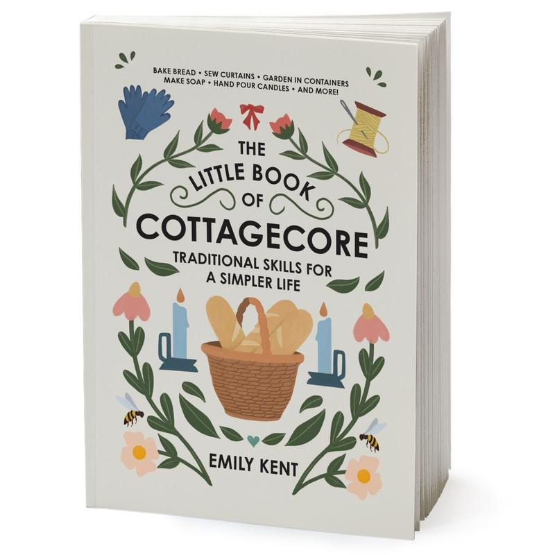 کتاب The Little Book of Cottagecore اثر Emily Kent انتشارات Simon & Schuster, Inc