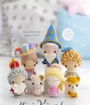 دانلود کتاب Mini Kingdom: Crochet 36 Tiny Amigurumi Royals! – Mini Kingdom: Crochet 36 Tiny Amigurumi Royals!