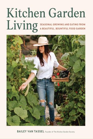 دانلود کتاب زندگی در باغ آشپزخانه ۲۰۲۵ Kitchen Garden Living 2025