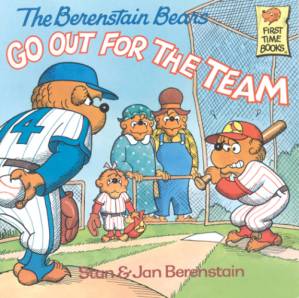 دانلود کتاب The Berenstain Bears Go Out for the Team