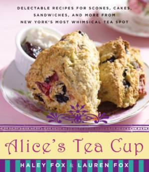 دانلود کتاب Alice’s Tea Cup: delectable recipes for scones, cakes, sandwiches, and more from New York’s most whimsical tea spot