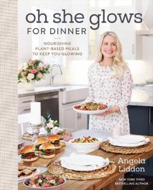 دانلود کتاب Oh She Glows for Dinner